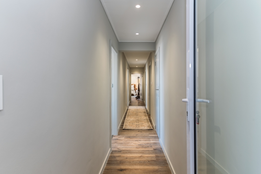 To Let 3 Bedroom Property for Rent in Sea Point Western Cape